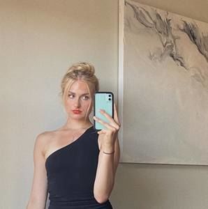 Meet your Posher, Savannah